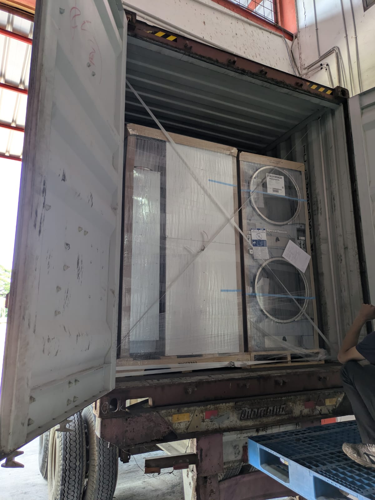 Dokumentasi mesin laundry untuk pelanggan VALO